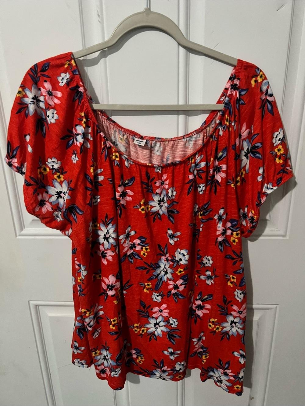 Women’s Red Floral On or Off-Shoulder Top